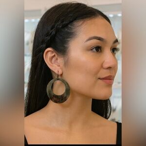 Y2K floral design large hoop earrings/ epoxy  finish & gunmetal plating 🌺